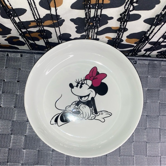 MINNIE MOUSE DISNEY LARGE BOWL - Picture 5 of 7